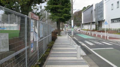 芝生の校庭