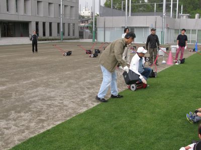 芝生の校庭